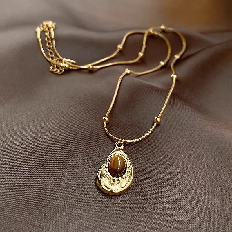 Amber Stone Necklace Retro Irregular Clavicle Chain