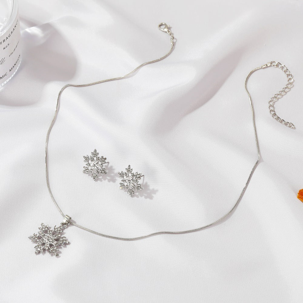 3pcs Snowflake Necklace Set