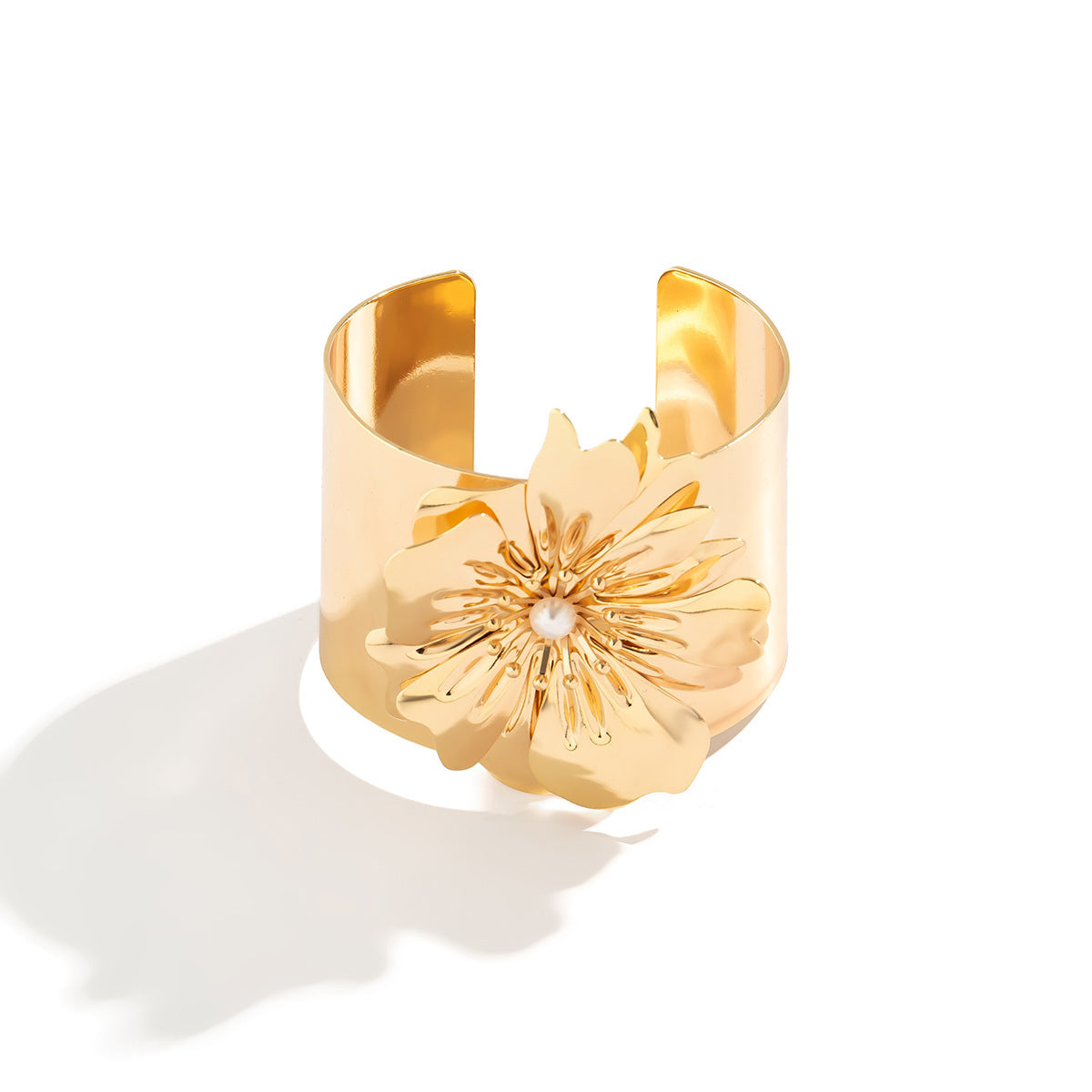 Fashion Metal High-grade Flower Bracelet