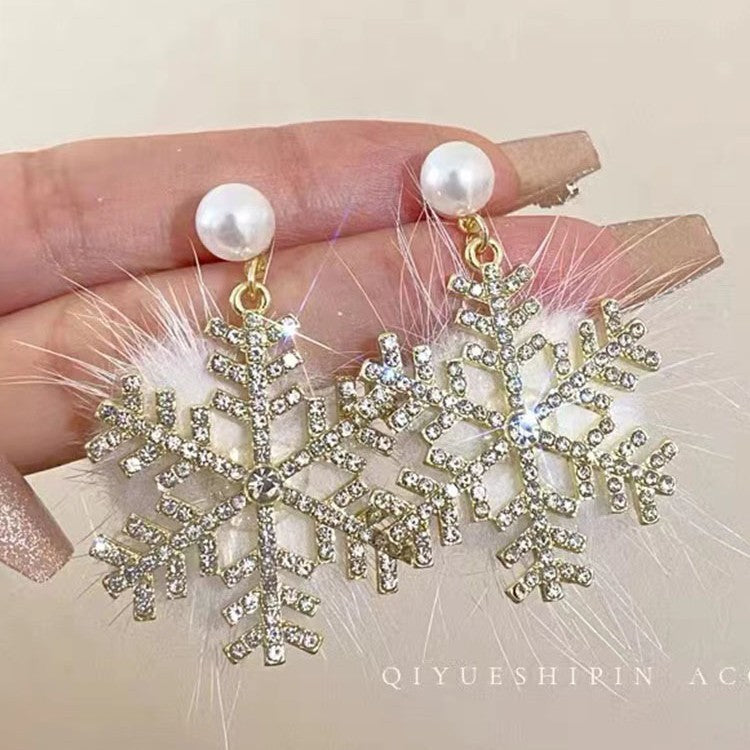 Christmas Snowflake Full Diamond Pearl Plush Earrings