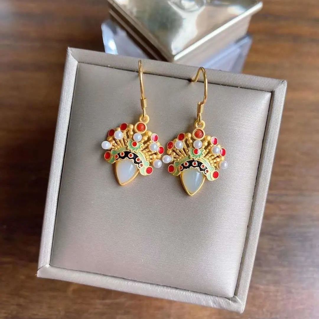 Classical-shaped Opera Facial Earrings
