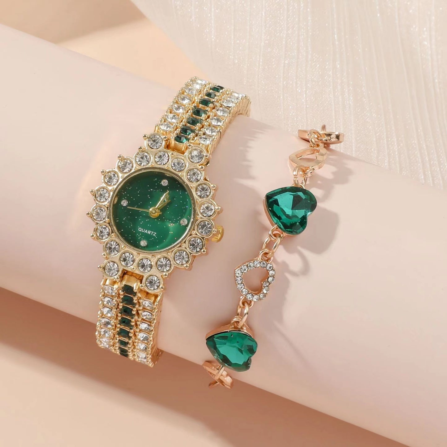 Popular Small Green Watch Women's Steel Belt Quartz Watch Ring Gift Set