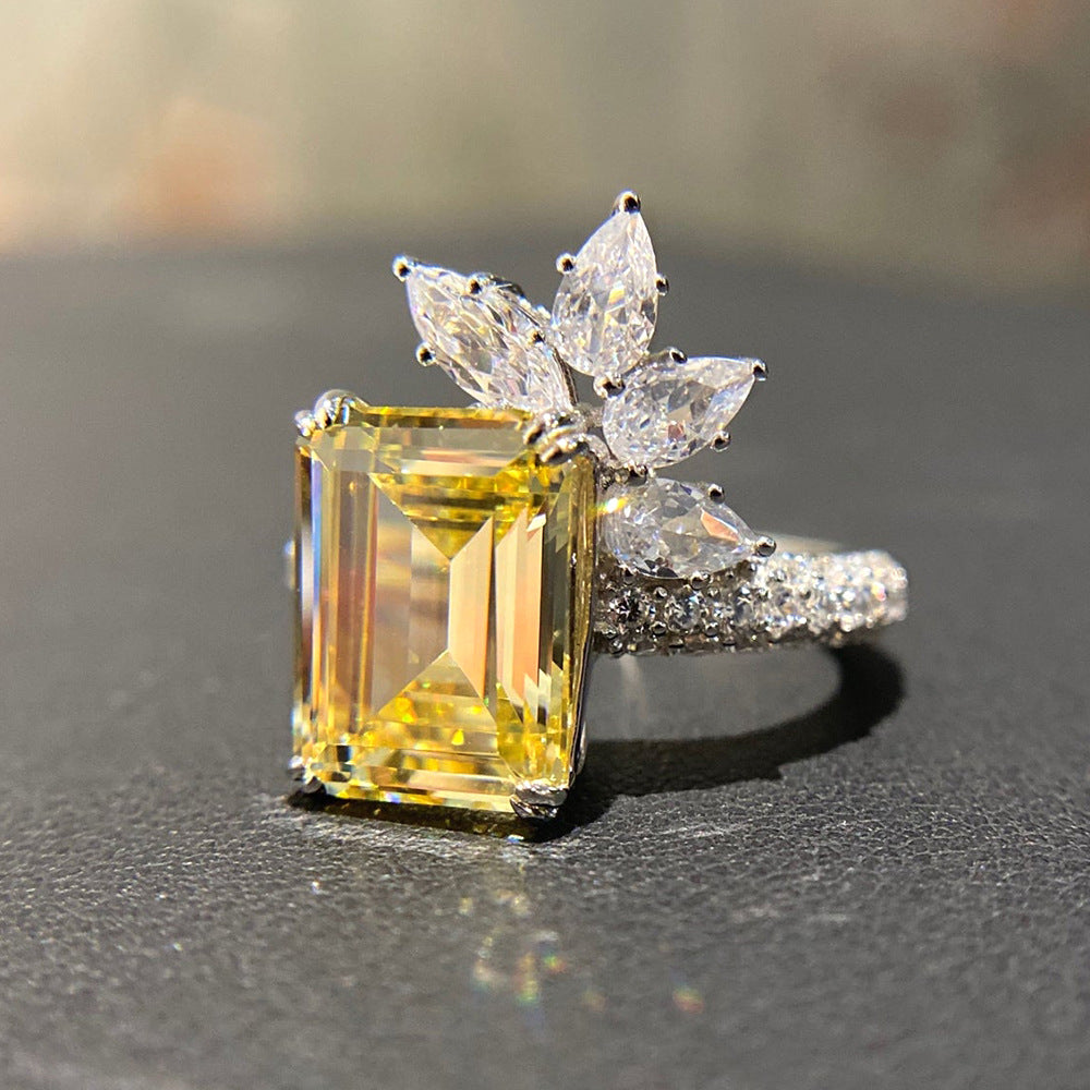 Elegant Princess Square Diamond Zircon Ring