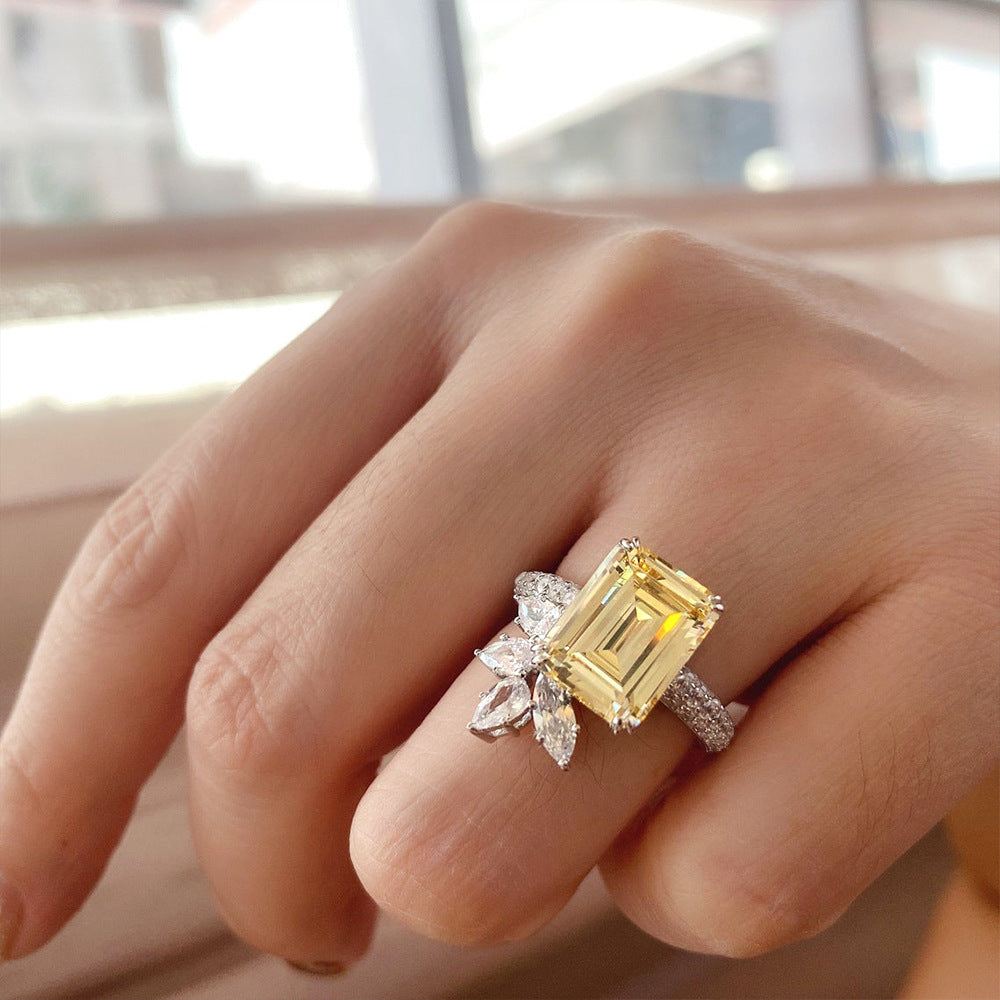 Elegant Princess Square Diamond Zircon Ring