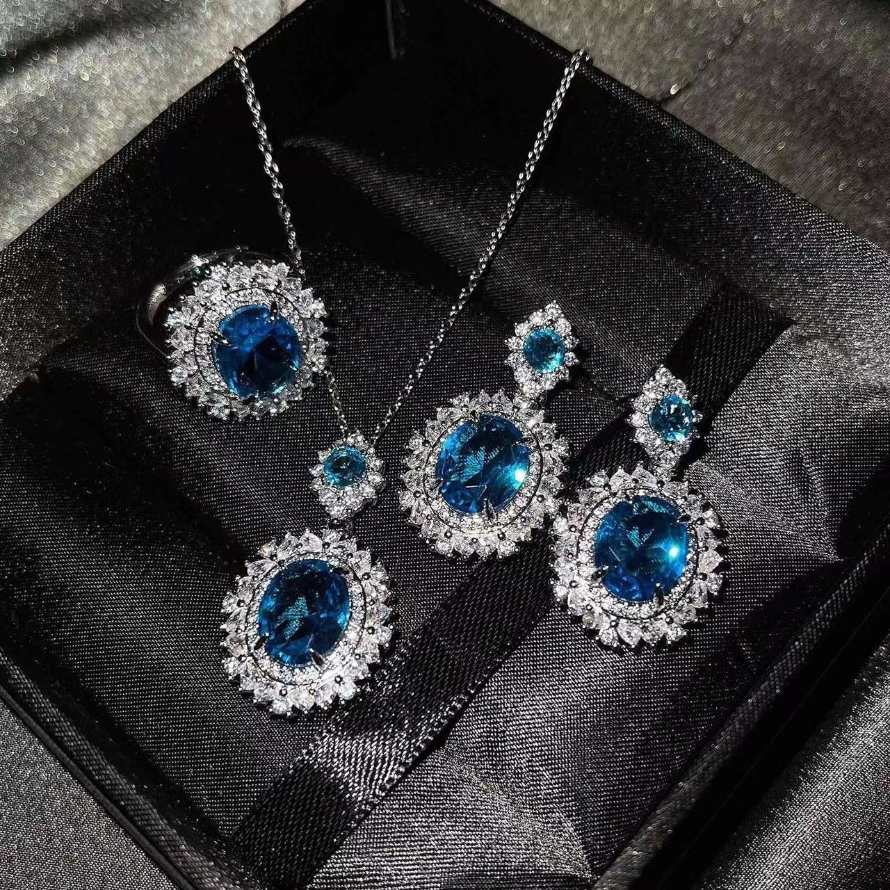 Luxury Premium Necklace Set