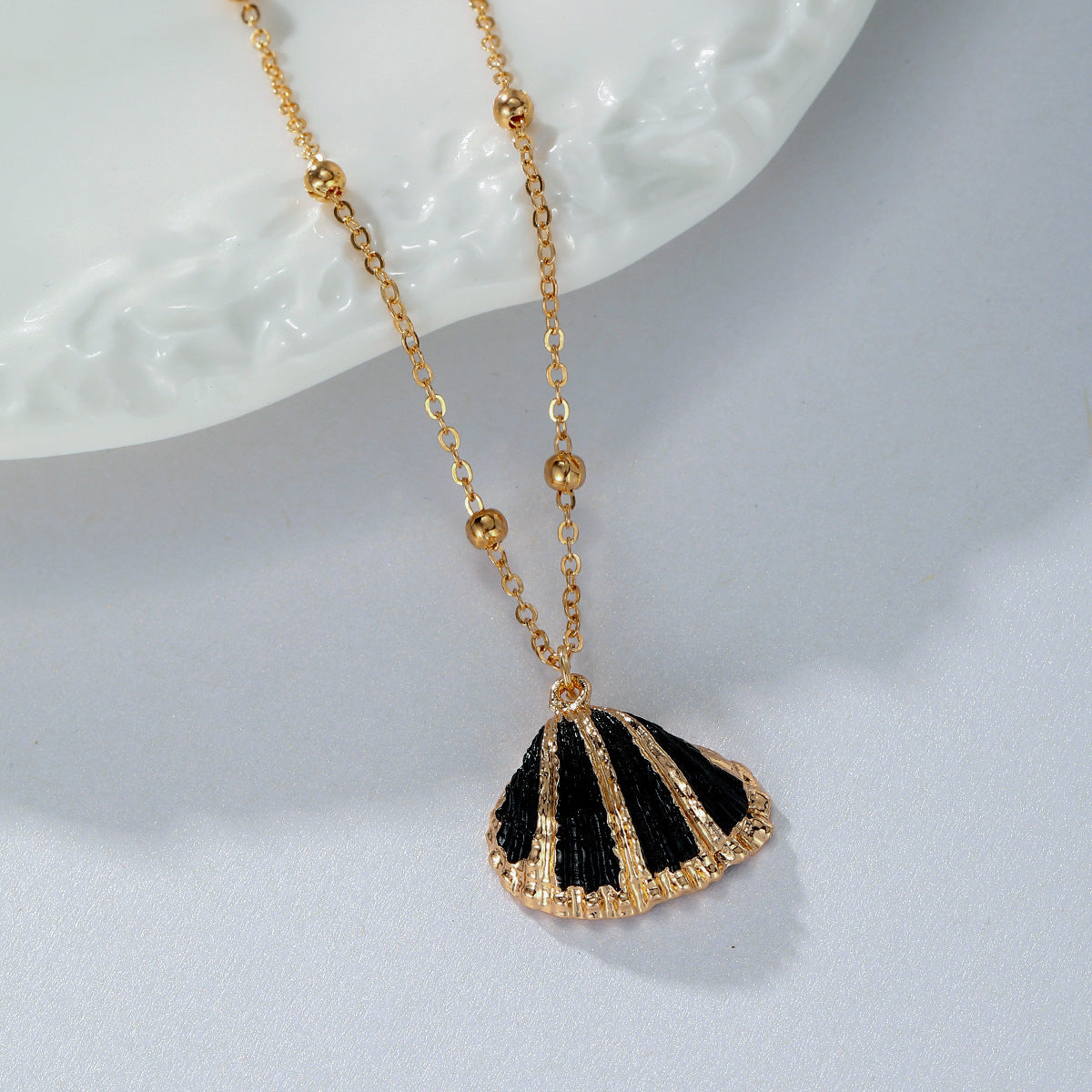 Conch Scallop Alloy Long Natural Pendant Necklace