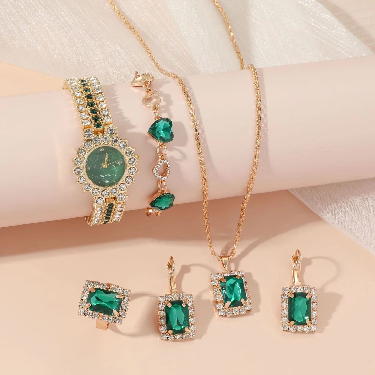 Popular Small Green Watch Women's Steel Belt Quartz Watch Ring Gift Set