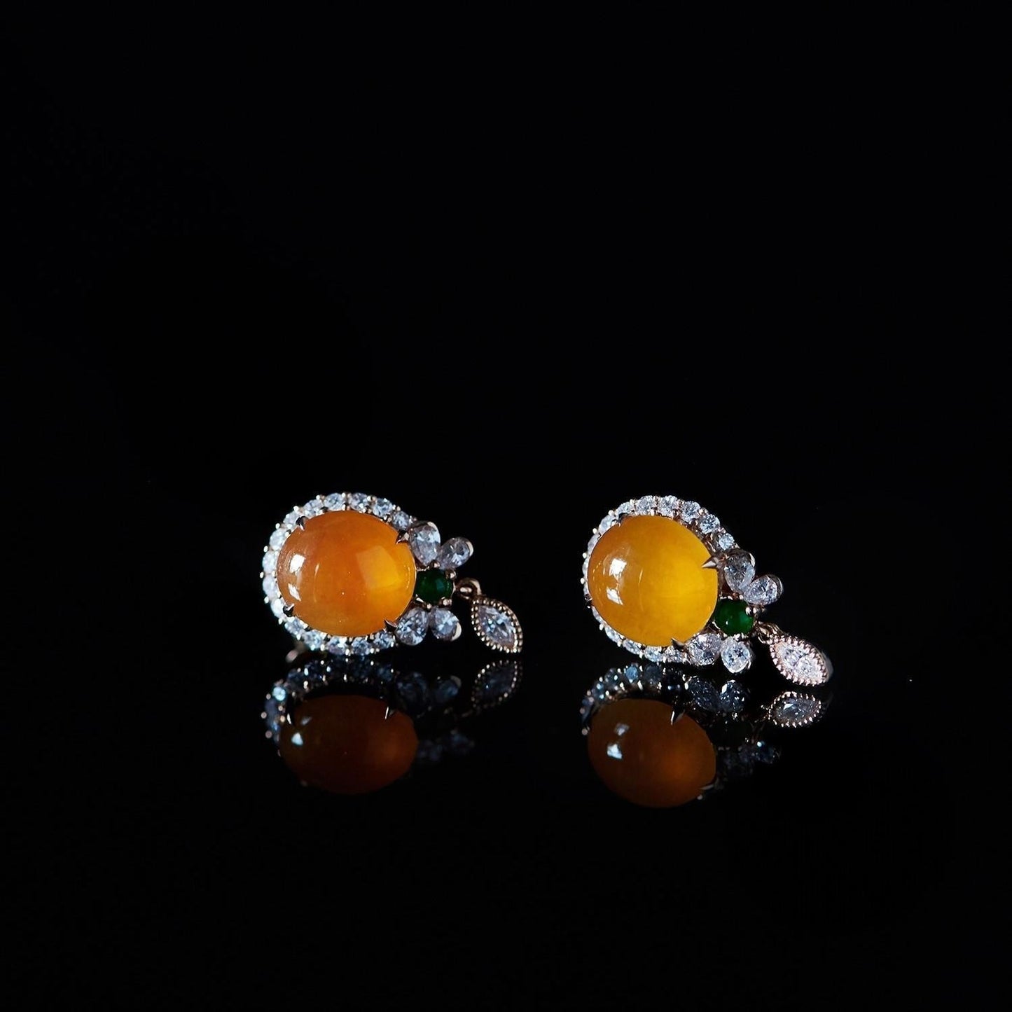 Chalcedony Ice Yellow Egg Surface Earrings