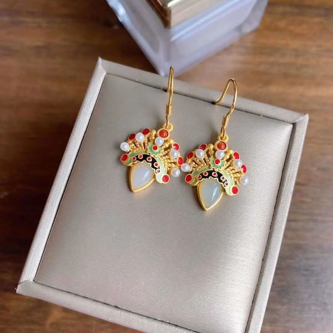 Classical-shaped Opera Facial Earrings