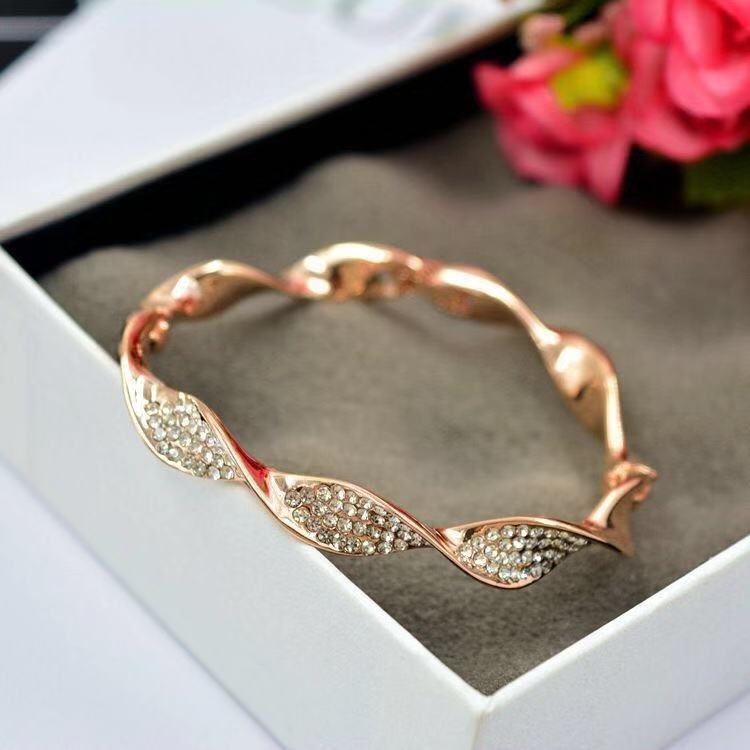 Fashion Ol Rhinestone Alloy Spiral Zircon Bracelet