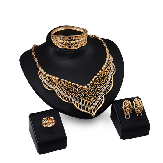 Wild style alloy necklace set