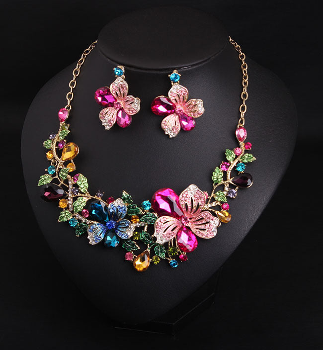 Luxury color flower crystal drill short clavicle Necklace Set