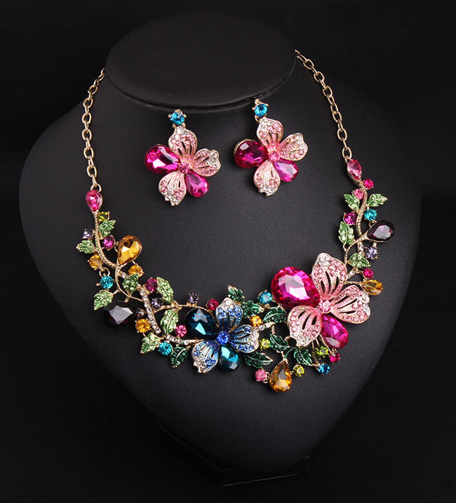 Luxury color flower crystal drill short clavicle Necklace Set