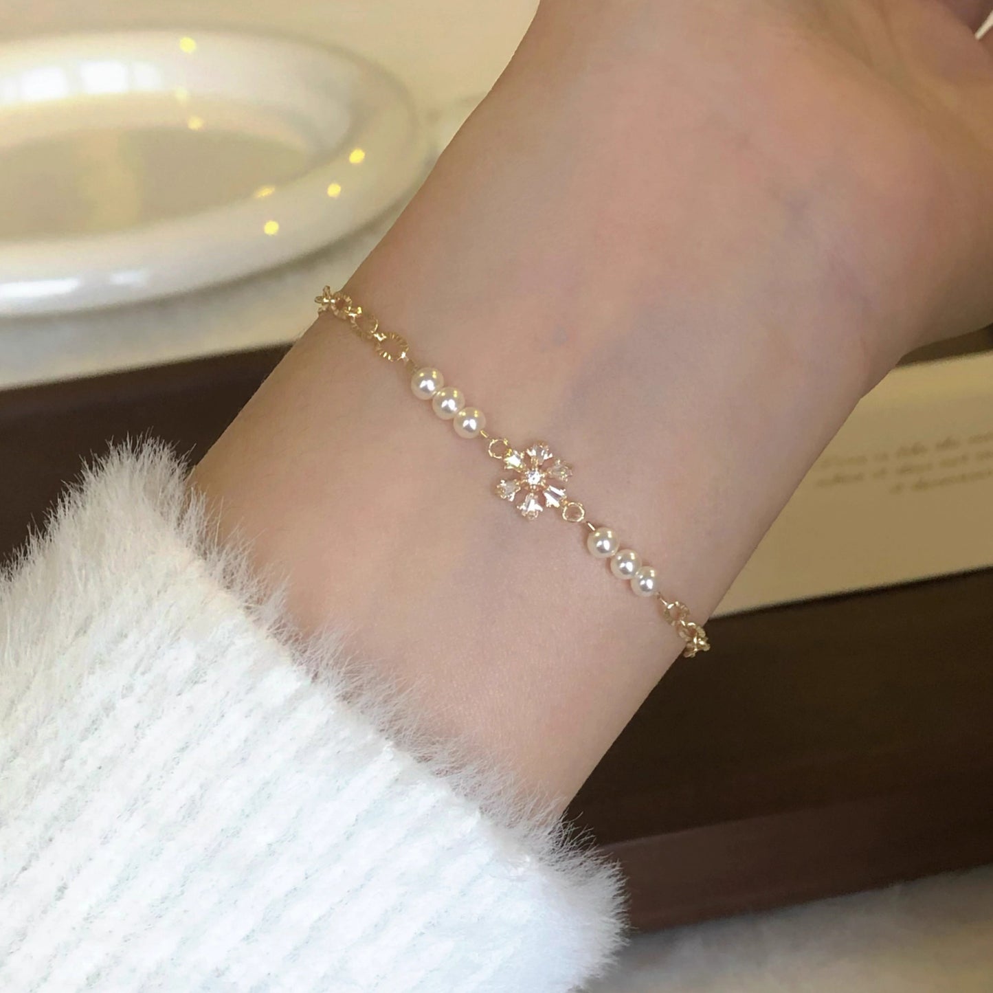 Snowflake Zircon Pearl Bracelet