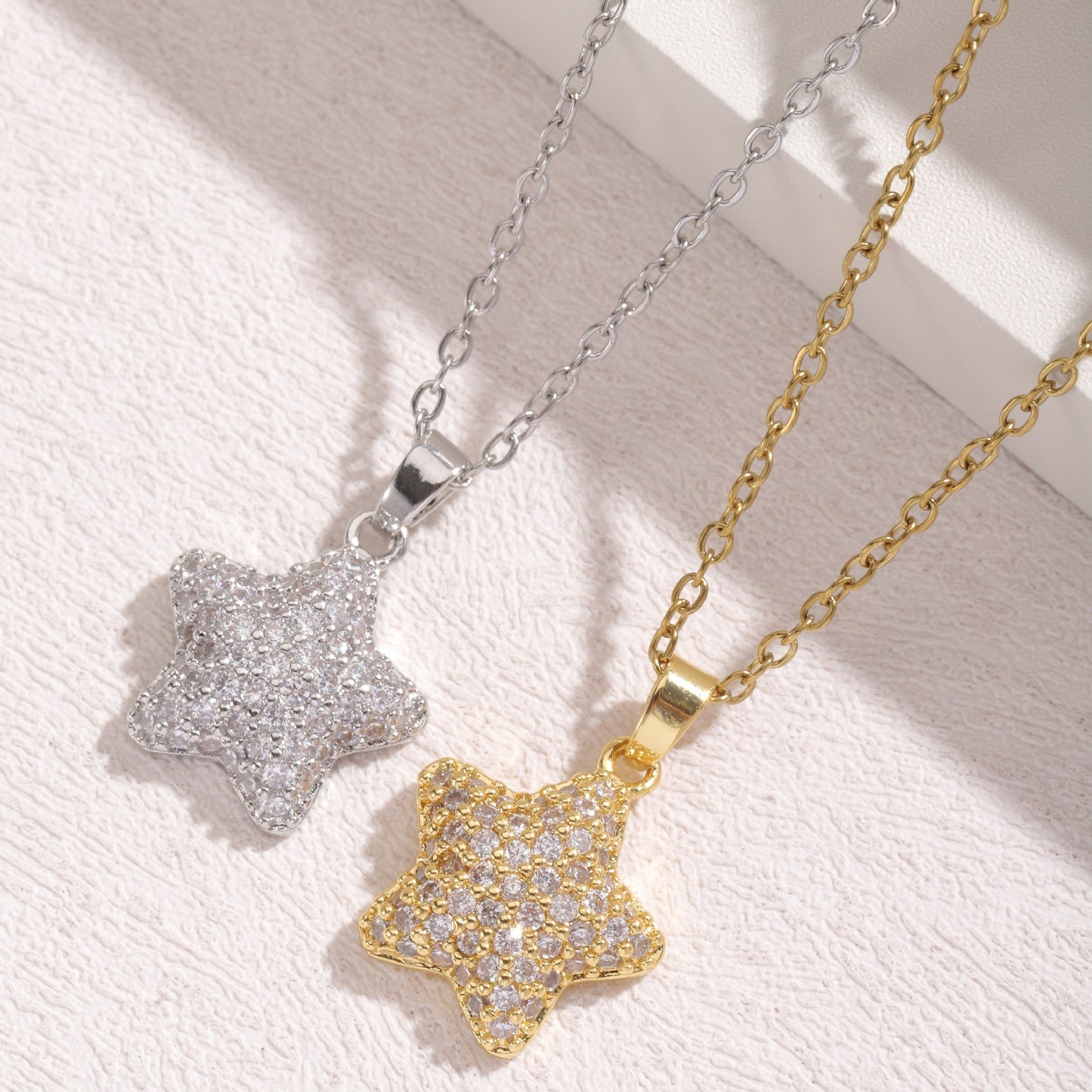 Fashion Zircon Five-pointed Star Pendant Necklace