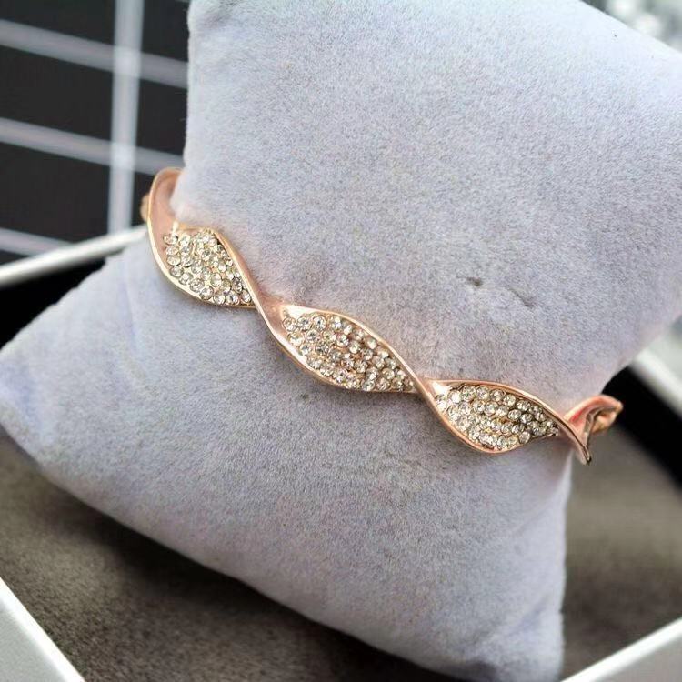 Fashion Ol Rhinestone Alloy Spiral Zircon Bracelet