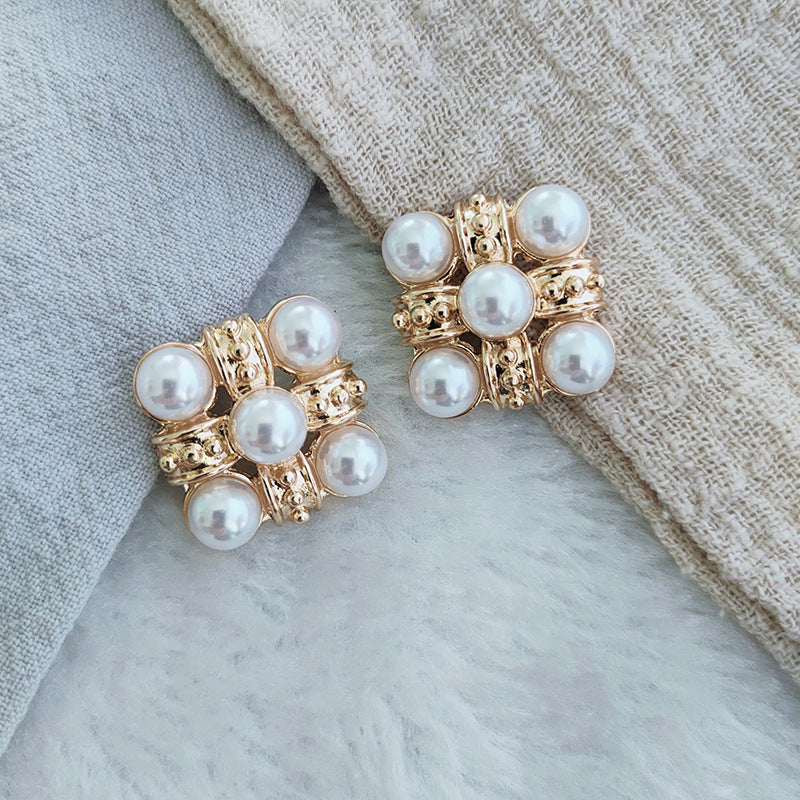 Pearl Metal Silver Pin Earrings
