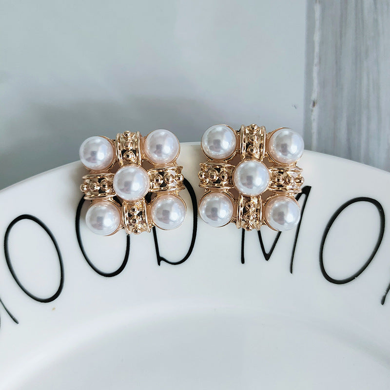 Pearl Metal Silver Pin Earrings