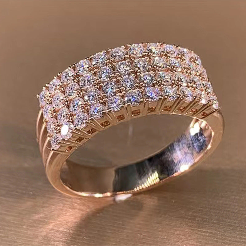 Inlaid Zircon Female Shiny Ring