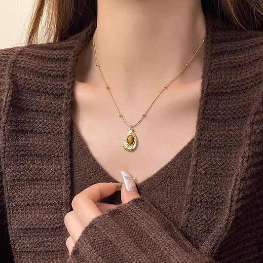 Amber Stone Necklace Retro Irregular Clavicle Chain