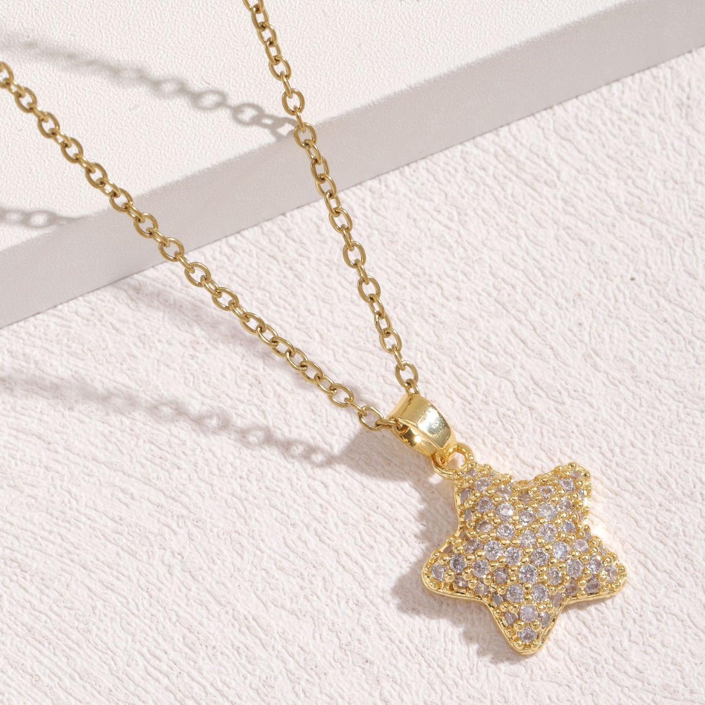 Fashion Zircon Five-pointed Star Pendant Necklace