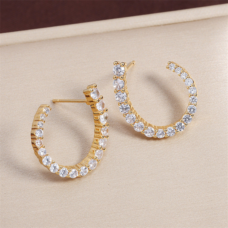 Women's Fashion C- Shaped Stud Earrings